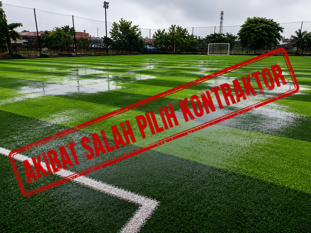 lapangan minisoccer rusak bergelombang